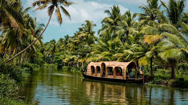 LIVE: Holiday packages for your Kerala trip